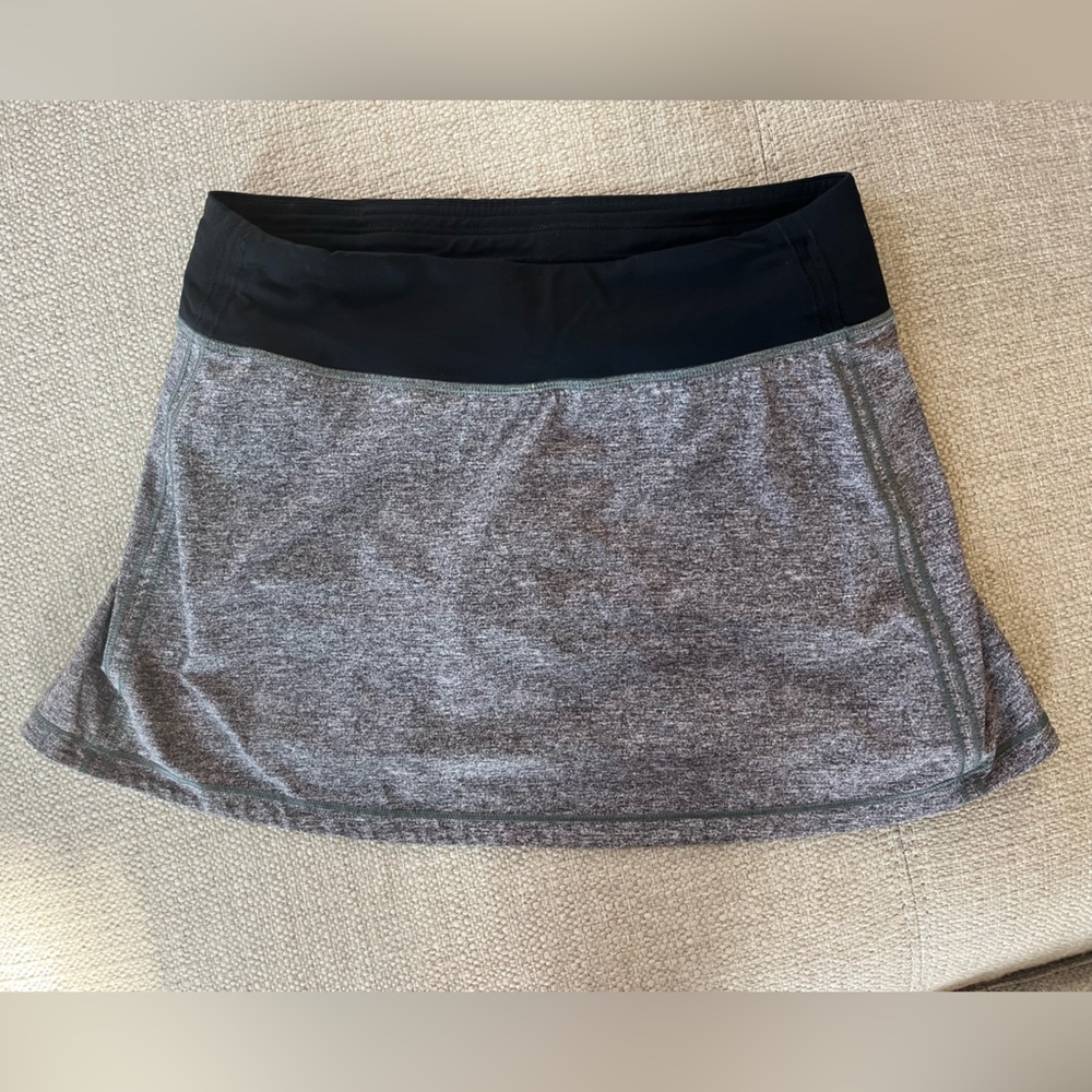 Lululemon Athletica Black and Gray Mini Skirt
